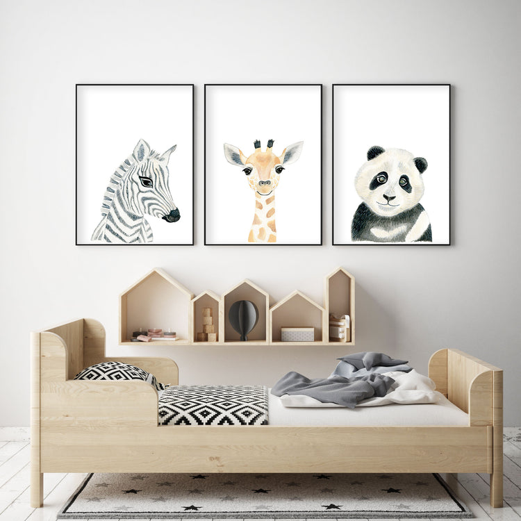 Baby Giraffe - Safari Animals Nursery - The Small Art Project